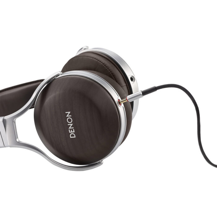 Denon AH-D5200 Premium Headphones - Image 3