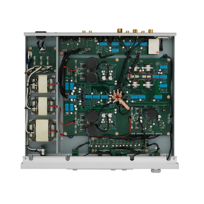 Luxman E-07 Phono Amplifier - Image 3